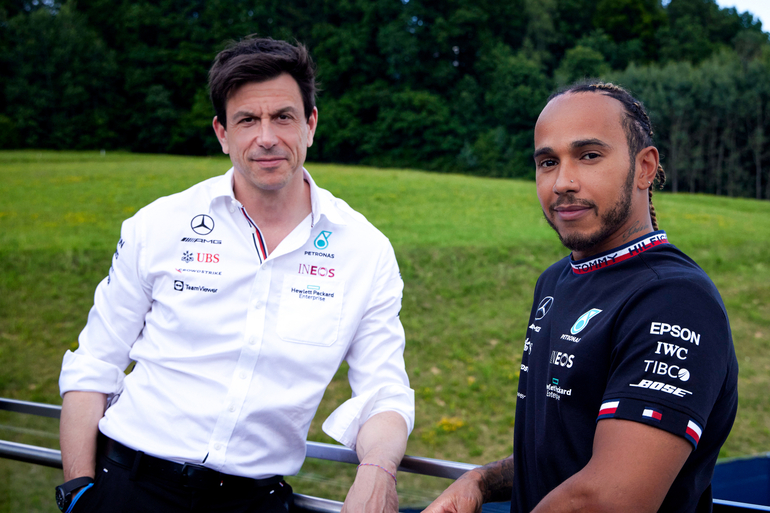 Hamilton und Mercedes: 