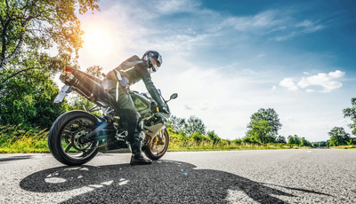 Motorradhelm muss sicher und passgenau sein