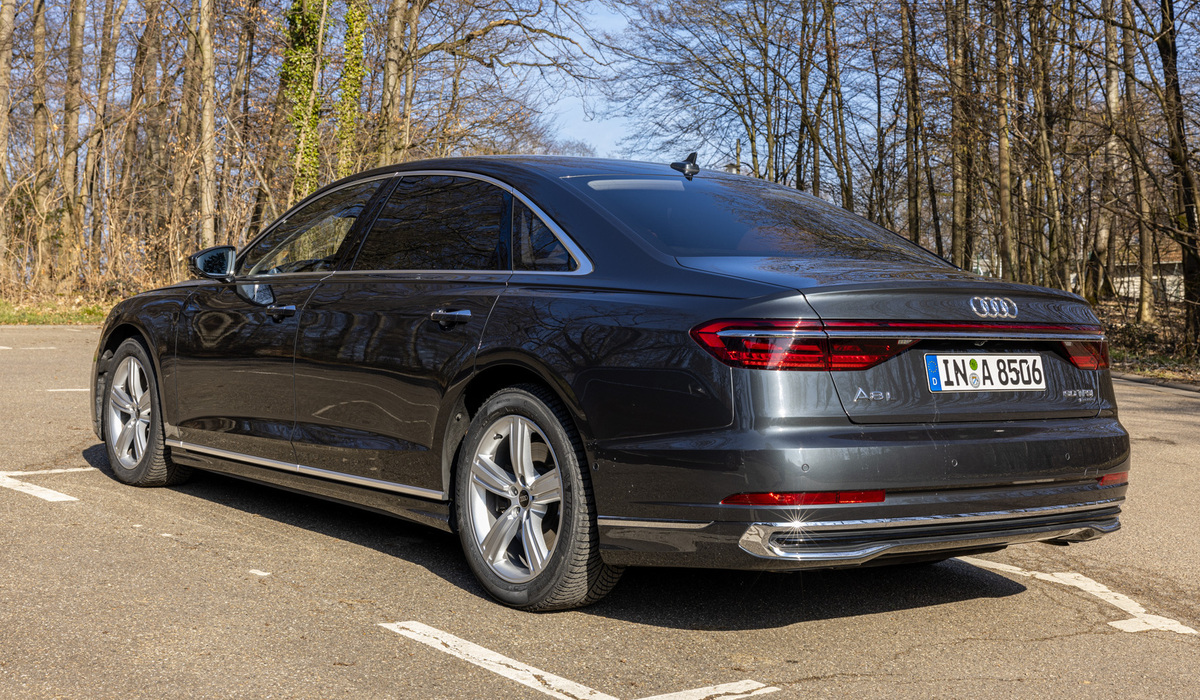 mid Groß-Gerau - Privacyverglasung, wie es sich bei einer Luxuslimousine gehört. Mike Neumann / mid