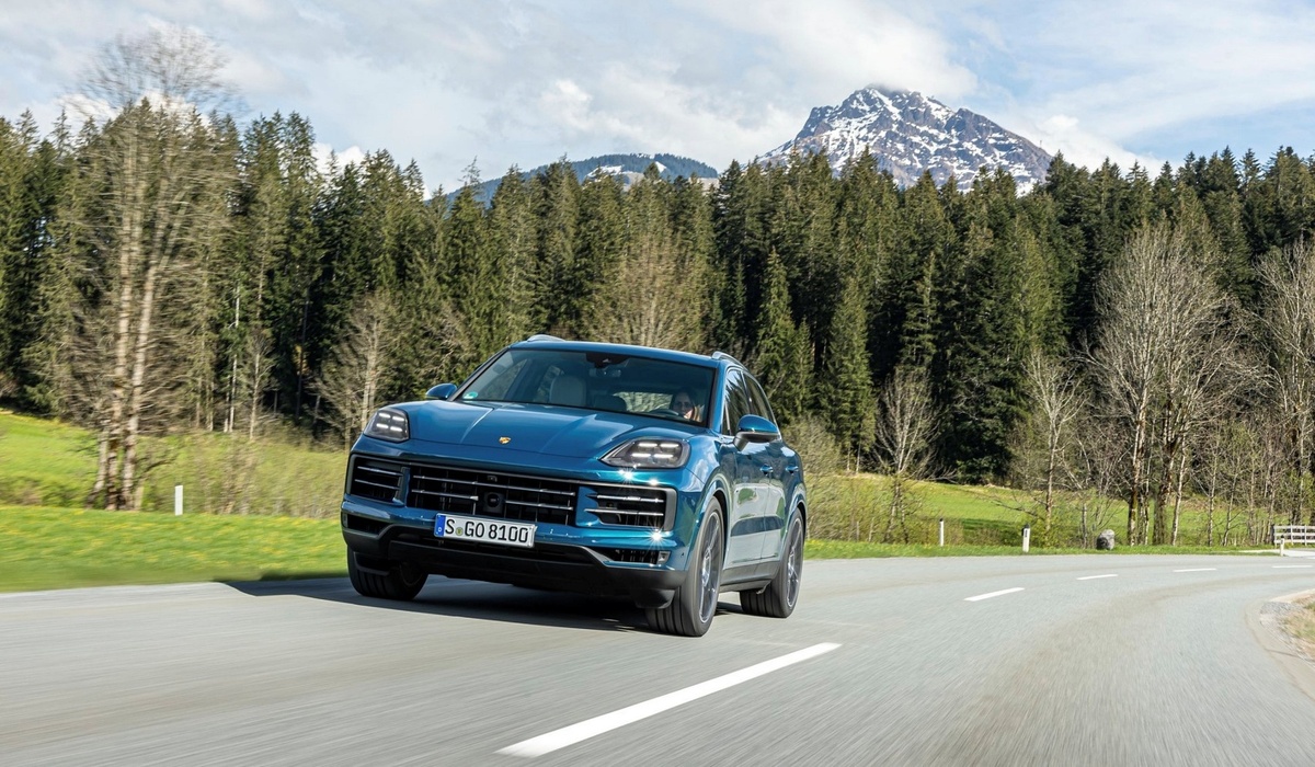 mid Groß-Gerau - Die Fahrer des neuen Porsche Cayenne werden als erste vom umfangreichen Update der My Porsche App profitieren. Porsche