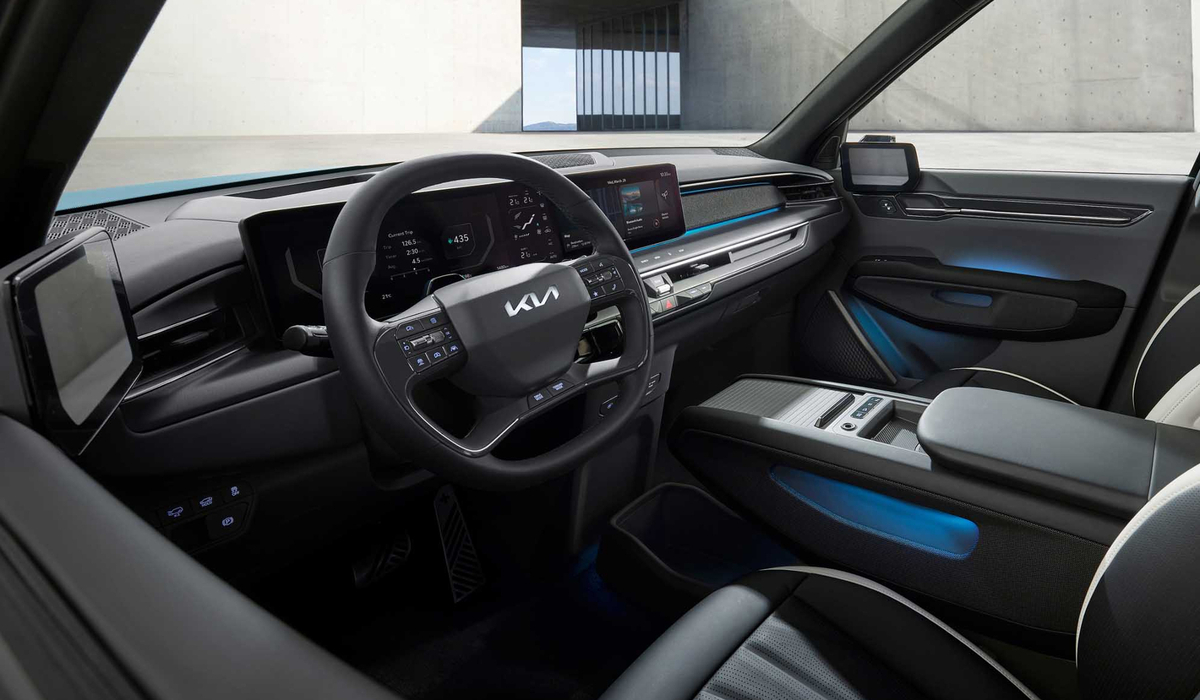 mid Groß-Gerau - EV9-Cockpit: Belüftete Entspannungssitze in der ersten Reihe und ein Meridian Premium-Soundsystem mit 14 Lautsprechern tragen zur Lounge-Atmosphäre bei. Kia