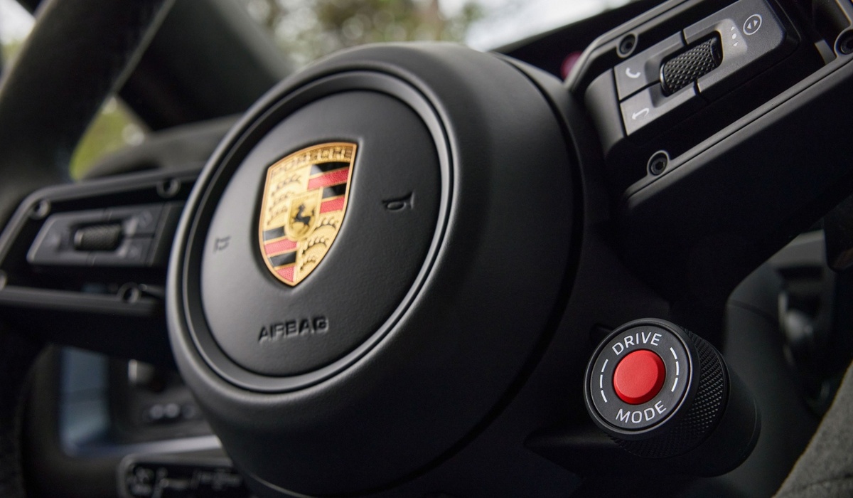 mid Groß-Gerau - Der Mode-Schalter zur schnellen und direkten Anwahl des gewünschten Fahrmodus. Porsche AG