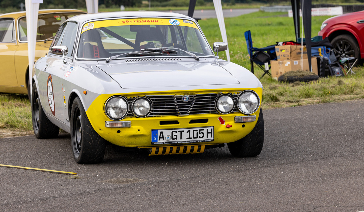 mid Pferdsfeld - Nicht mehr ganz original mit Käfig und Schalensitzen, aber mit garantiertem Fahrspaß. Mike Neumann / mid