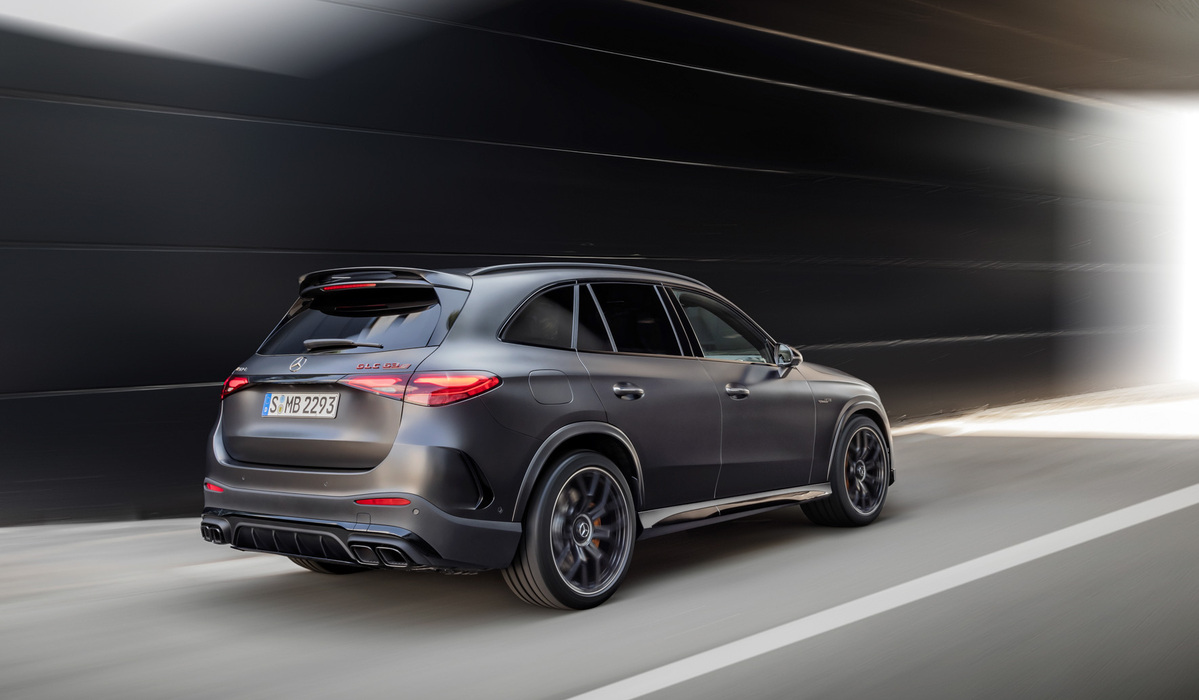 mid Groß-Gerau - Für die Dauer von einem Jahr ist der GLC 63 S E Performance als exklusive Edition 1 erhältlich. Mercedes-Benz AMG