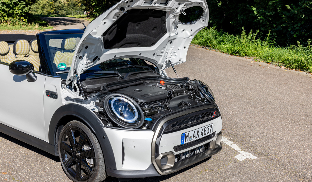 mid Groß-Gerau - Unter der Haube werkelt ein Zweiliter Vierzylinder-Turbobenziner mit 131 kW/178 PS. Mike Neumann / mid