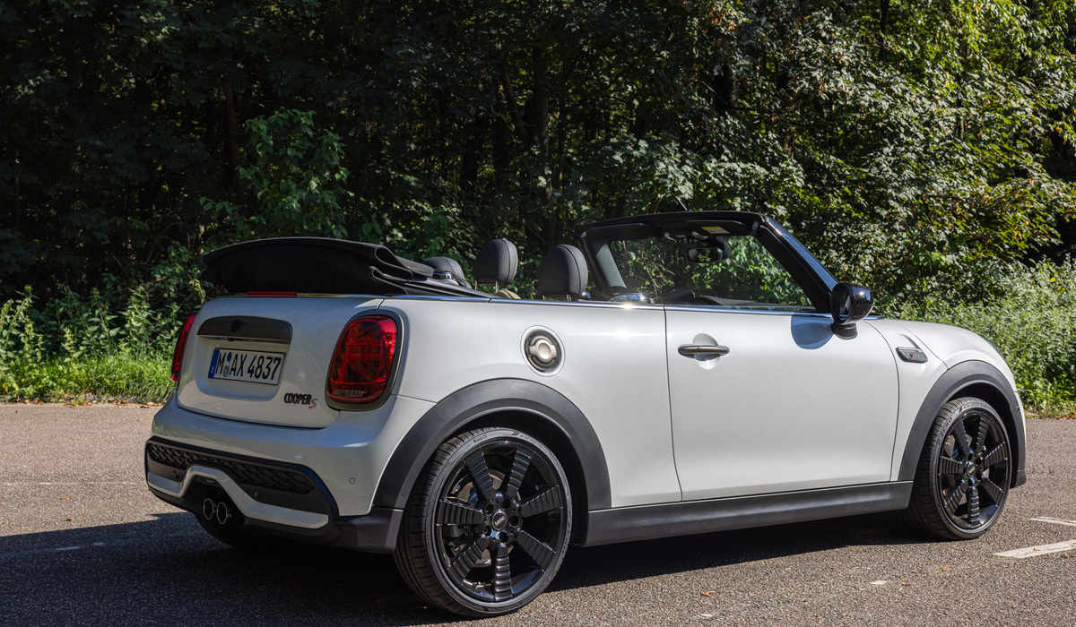 mid Groß-Gerau - Oben ohne macht im Sommer gleich mehr Spaß. Mike Neumann / mid