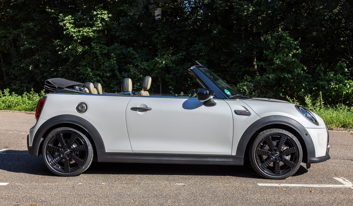 mid Groß-Gerau - Das Dach lässt sich auch nur halb öffnen, muss man sich dann als großes Schiebedach vorstellen. Mike Neumann / mid