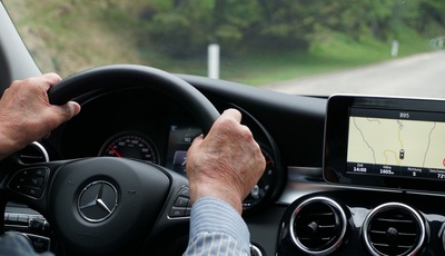 Deutsche befürworten mehrheitlich Fahrtests für Senioren