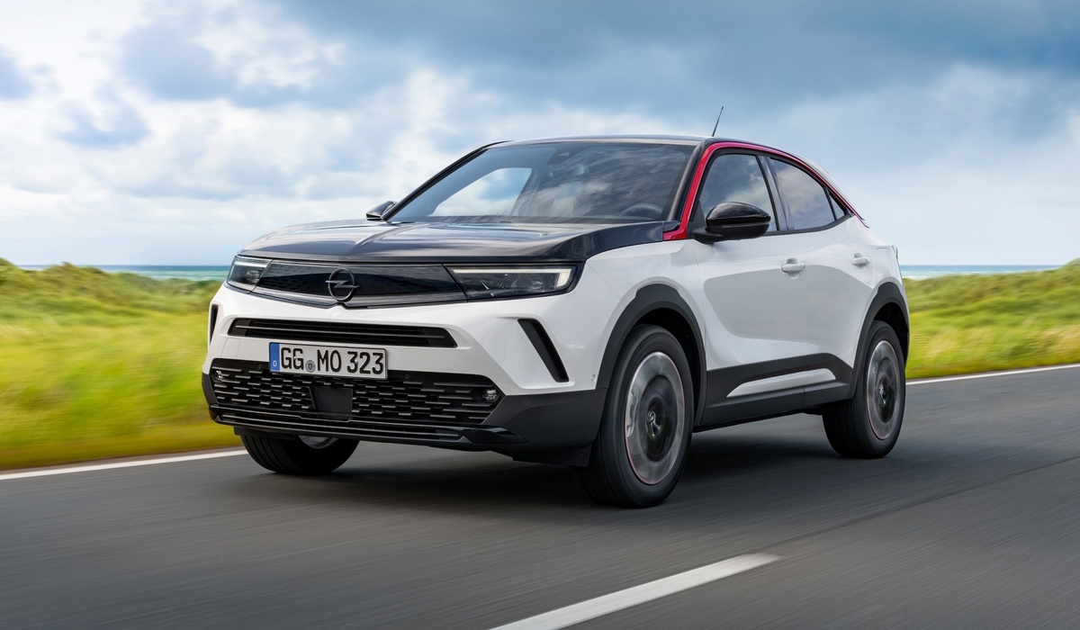 mid Groß-Gerau - Mit effizienten Benzinmotoren oder batterie-elektrisch ist der Mokka unterwegs. Opel / Stellantis