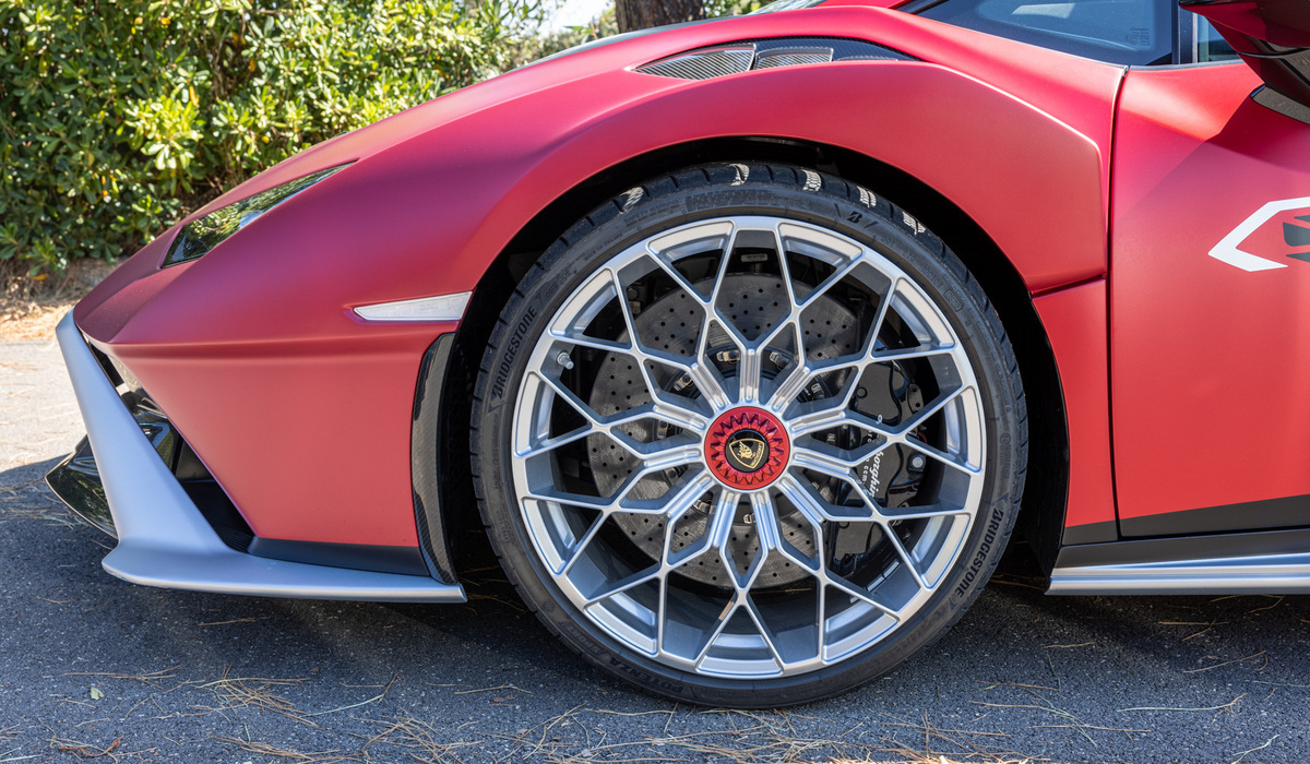 mid Olbia - Die Brembo CCMR Bremstechnik stammt aus der Formel 1. Mike Neumann / mid