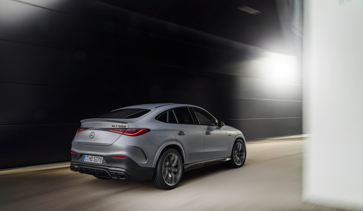 mid Groß-Gerau - Mit athletischem Auftritt: die Top-Version des GLC von Mercedes-AMG. Mercedes-AMG