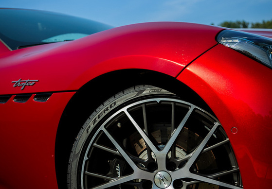 Maserati Grand Touring Ära und Pirelli