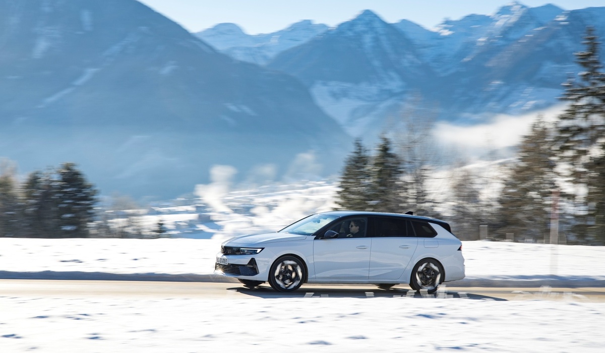 mid Groß-Gerau - Sportlich-dynamisch und zugleich verantwortungsbewusst und ressourcenschonend ist man mit den GSe-Modellen unterwegs. Opel / Stellantis