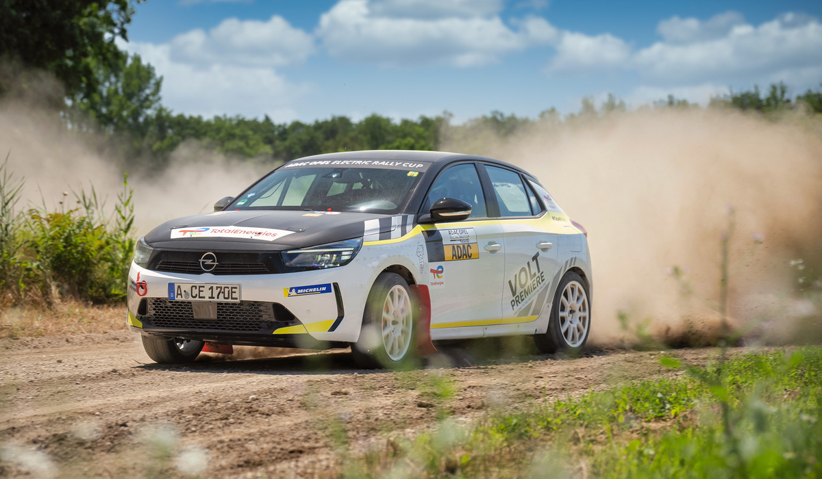 mid Groß-Gerau - Leistungsstark: Der Opel Corsa Rally Electric lädt Akkus in unter 30 Minuten wieder auf. Opel / Stellantis