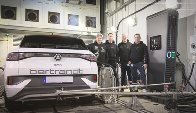 Bertrandt sorgt bei E-Auto-Rekordfahrt für die Idealroute