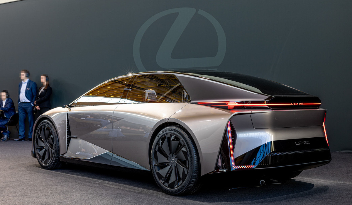 mid Brüssel - Die neue vollelektrische Limousine als Konzept bei Lexus, der LF-ZC. Mike Neumann / mid