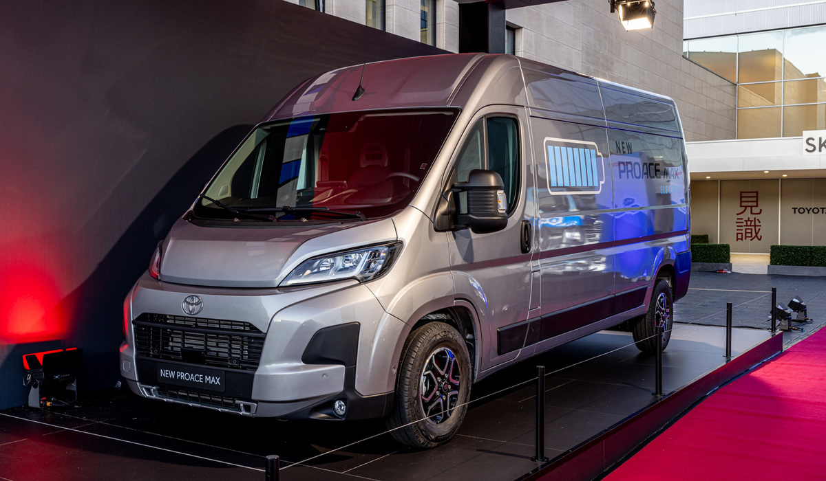 mid Brüssel - Der Proace Max ist das neueste Modell der Toyota Professional Serie, es gibt ihn auch vollelektrisch. Mike Neumann / mid