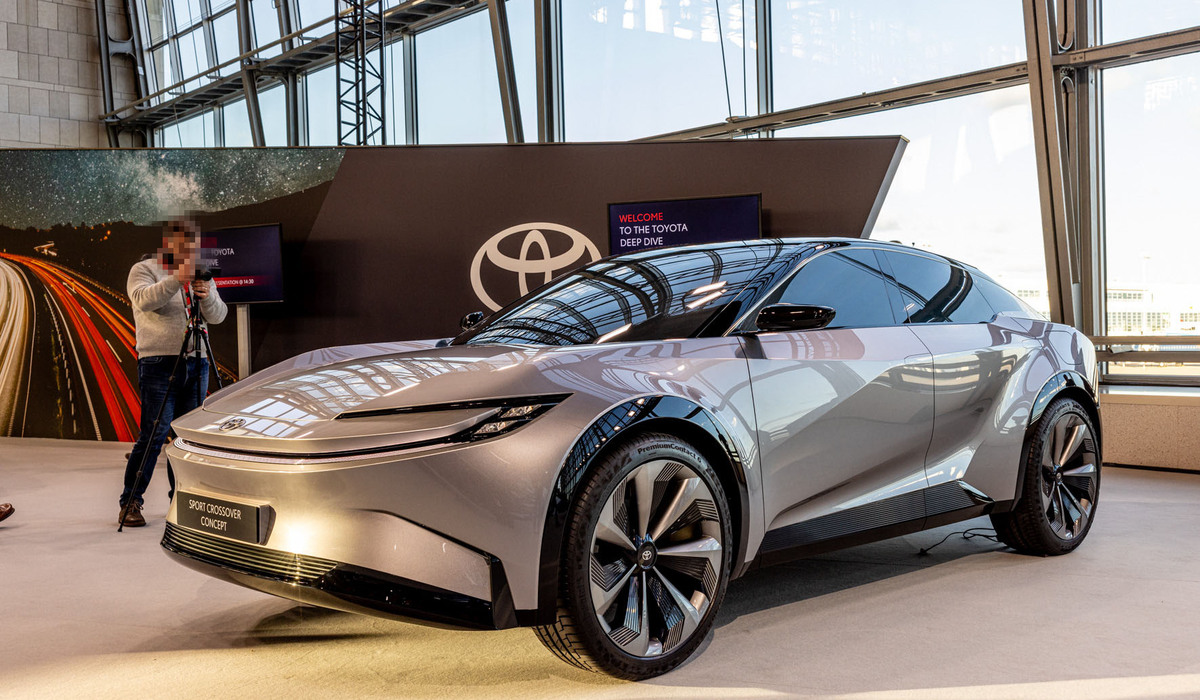 mid Brüssel - Das neue Sport Crossover Concept, eine moderne Interpretation eines Fastback. Mike Neumann / mid