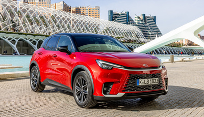 Erste Ausfahrt im neuen Lexus LBX