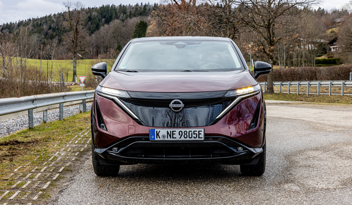 mid München - Die Scheinwerfer sind natürlich in LED Technik ausgeführt. Mike Neumann / mid