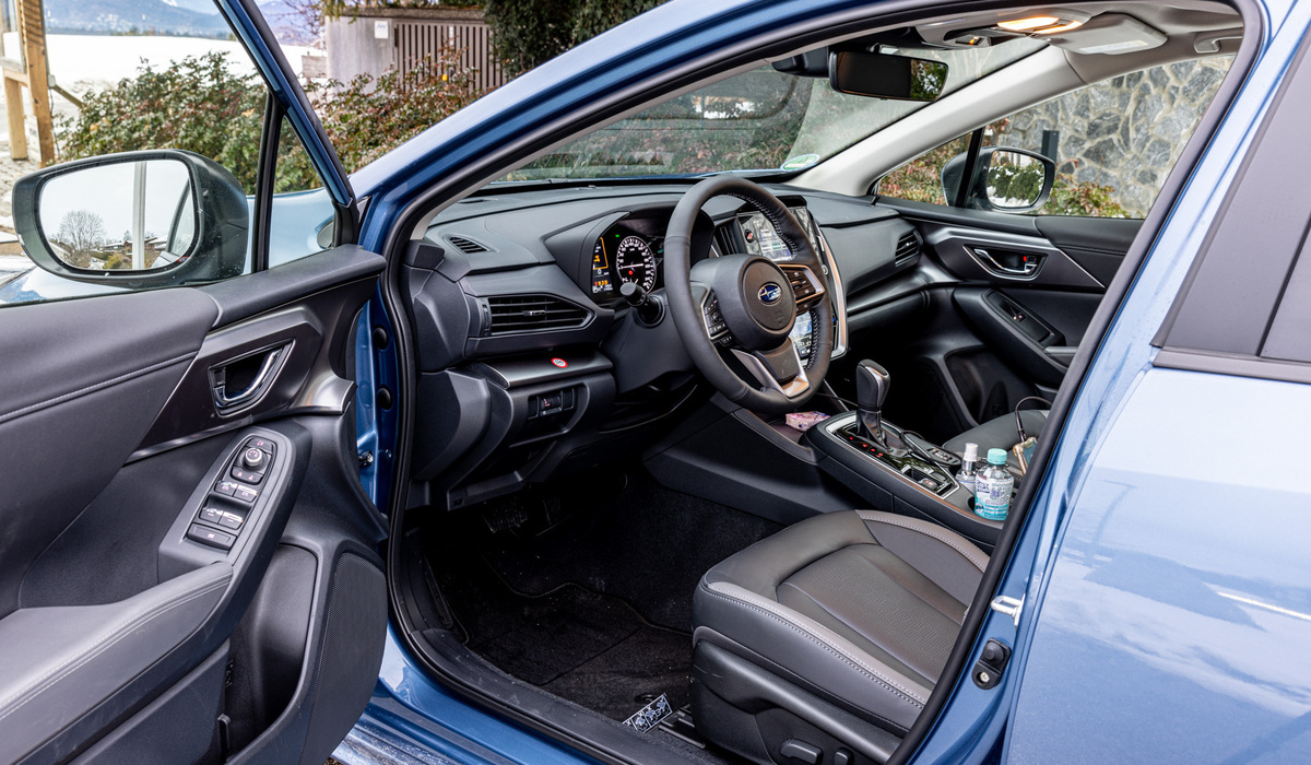 mid München - Cool: die analogen Anzeigen im Cockpit des Impreza. Mike Neumann / mid