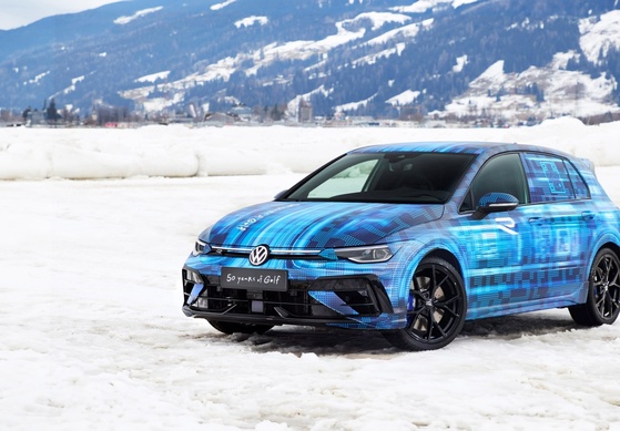 Ice Race in Zell am See: VW Golf 8 Update in Aktion