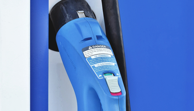 Elektroautos tanken billiger