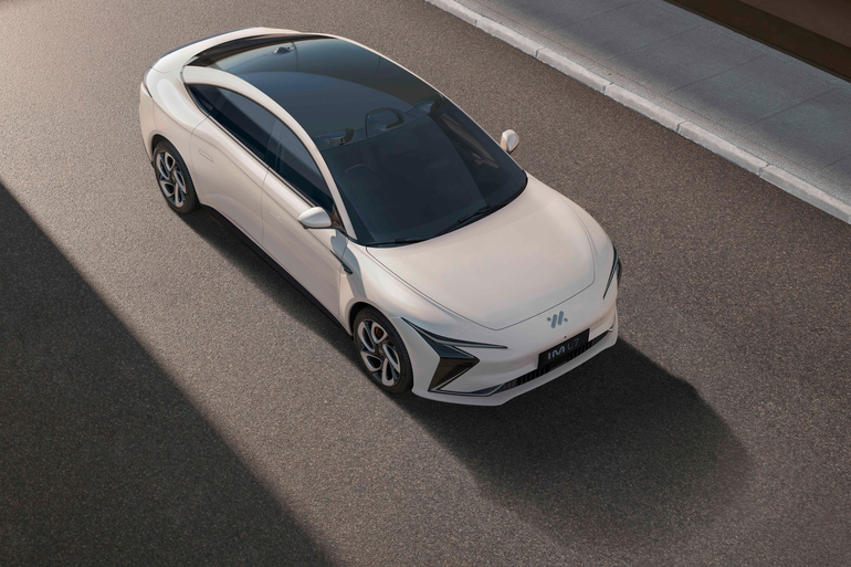 Elektro-Automarke IM feiert Premiere