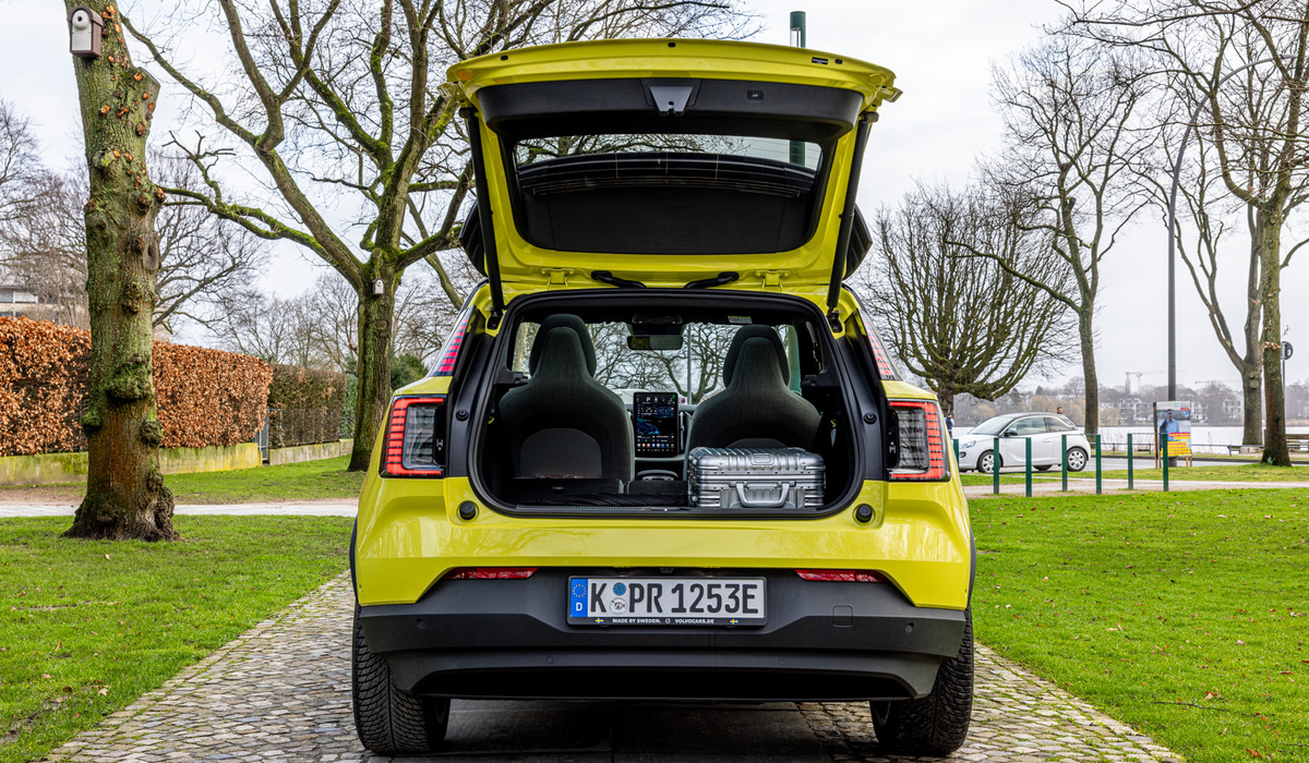 mid Hamburg - Mit umgeklappter Rückbank lassen sich bis zu 904 Liter verladen. Mike Neumann / mid