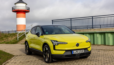 Volvo EX30 polarisiert