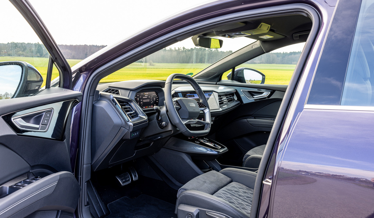 mid Frankfurt - Die Serienausstattung wurde aufgewertet, die erweiterte Navigation und das 10,25 Zoll große Kombiinstrument sind nun Serie. Mike Neumann / mid