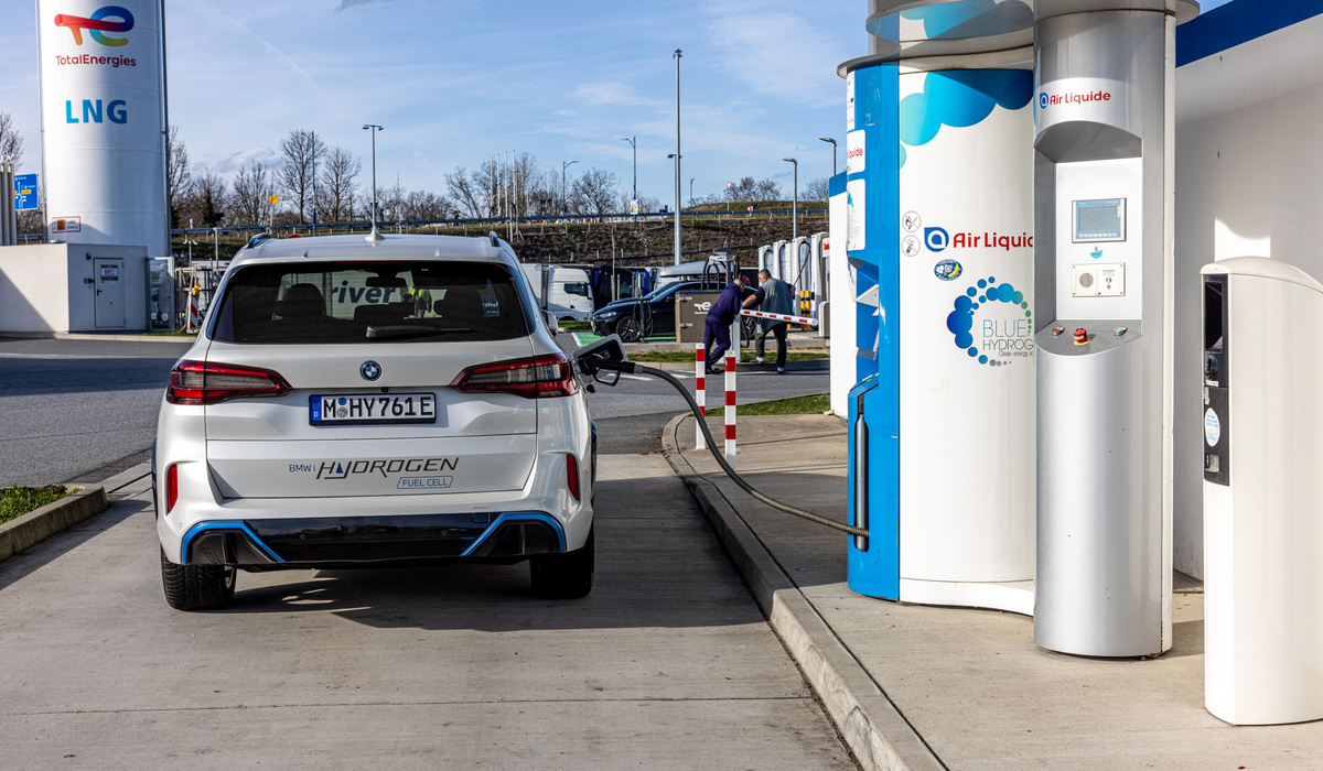 mid Groß-Gerau - Der Tankvorgang ist innerhalb von unter fünf Minuten erledigt. Eine Reichweite von rund 400 Kilometern kostet exakt 64,20 Euro. Mike Neumann / mid