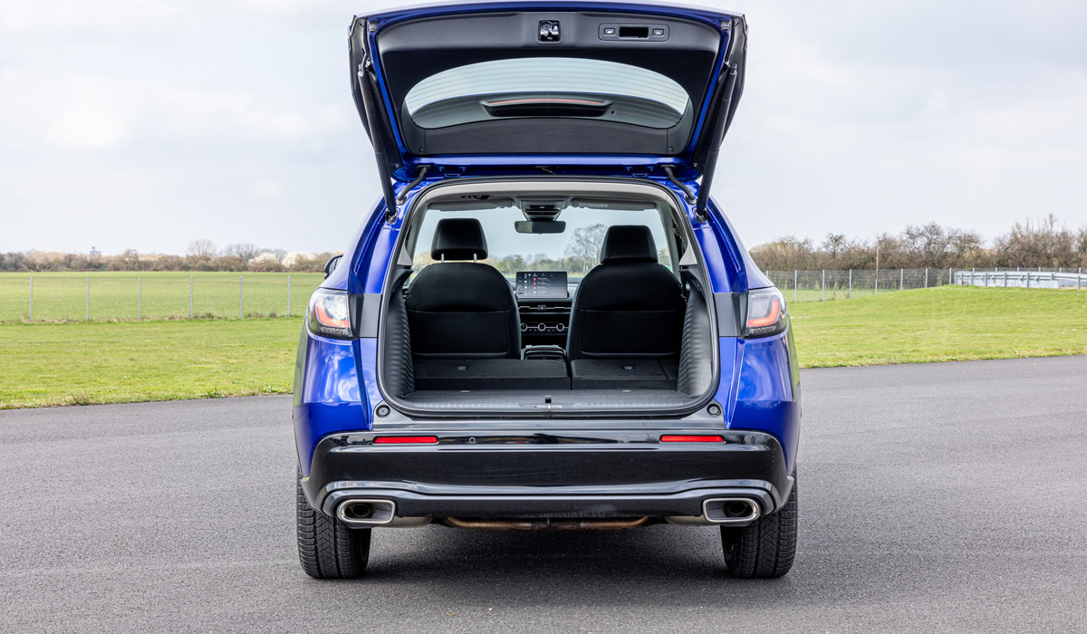 mid Erlensee - Die Rückbank lässt sich zu einer fast flachen Ebene umklappen, 1.291 Liter und 445 kg lassen sich verladen. Mike Neumann / mid