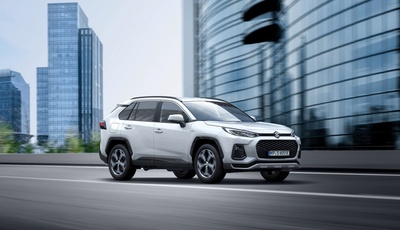 Suzuki wertet Across und Swace auf