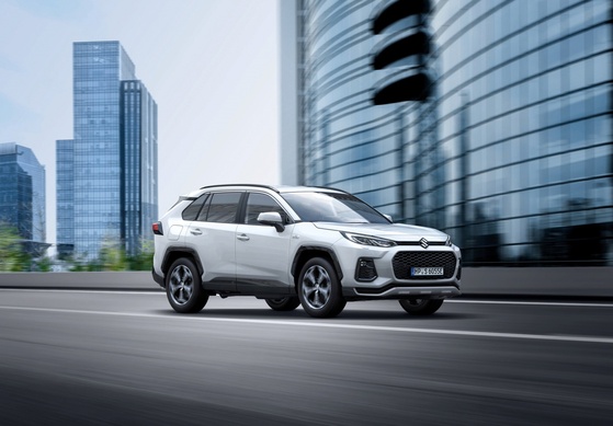 Suzuki wertet Across und Swace auf