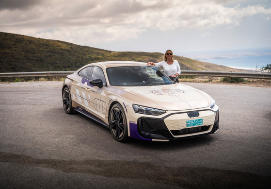 Erste Ausfahrt mit dem Prototyp Audi e-tron GT