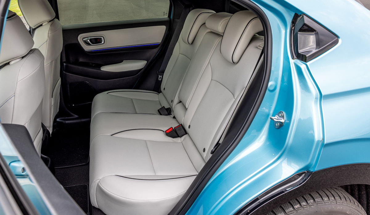 mid Erlensee - Zwei Isofix-Halterungen stehen im Fond parat. Mike Neumann / mid