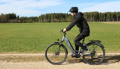 Test: Grundig GCB-1 - Großer Name, solide Technik