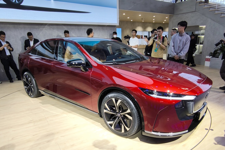 Mazda EZ-6 - Der neue 6 fährt elektrisch