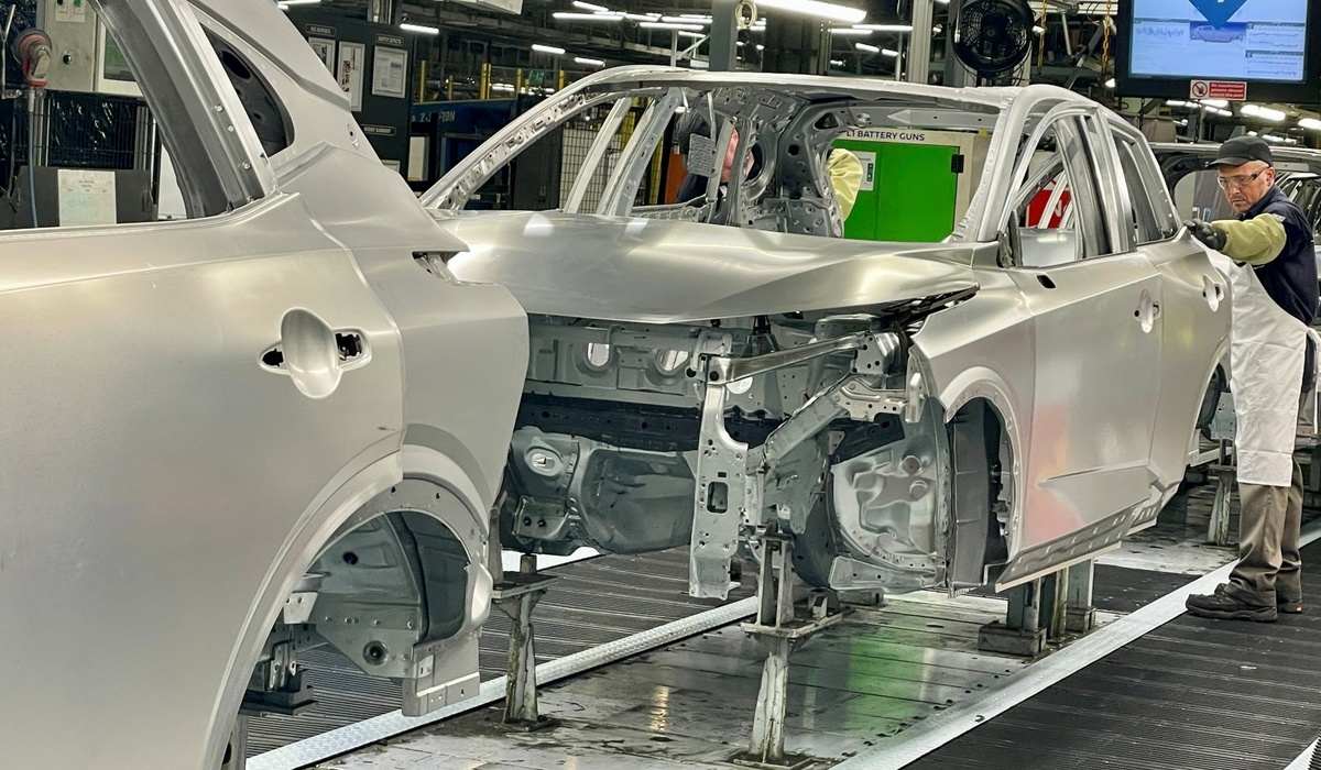 mid Sunderland - Durch die Produktion der Nissan Modelle in Sunderland werden 7.000 Arbeitsplätze in Großbritannien gesichert. Solveig Grewe / mid