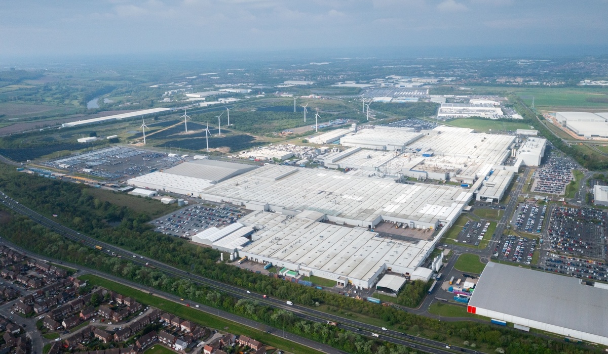 mid Sunderland - In dem im Jahr 1986 eröffneten Nissan Werk in Sunderland läuft seit 38 Jahren im Durchschnitt alle zehn Minuten ein neues Auto vom Band. Nissan