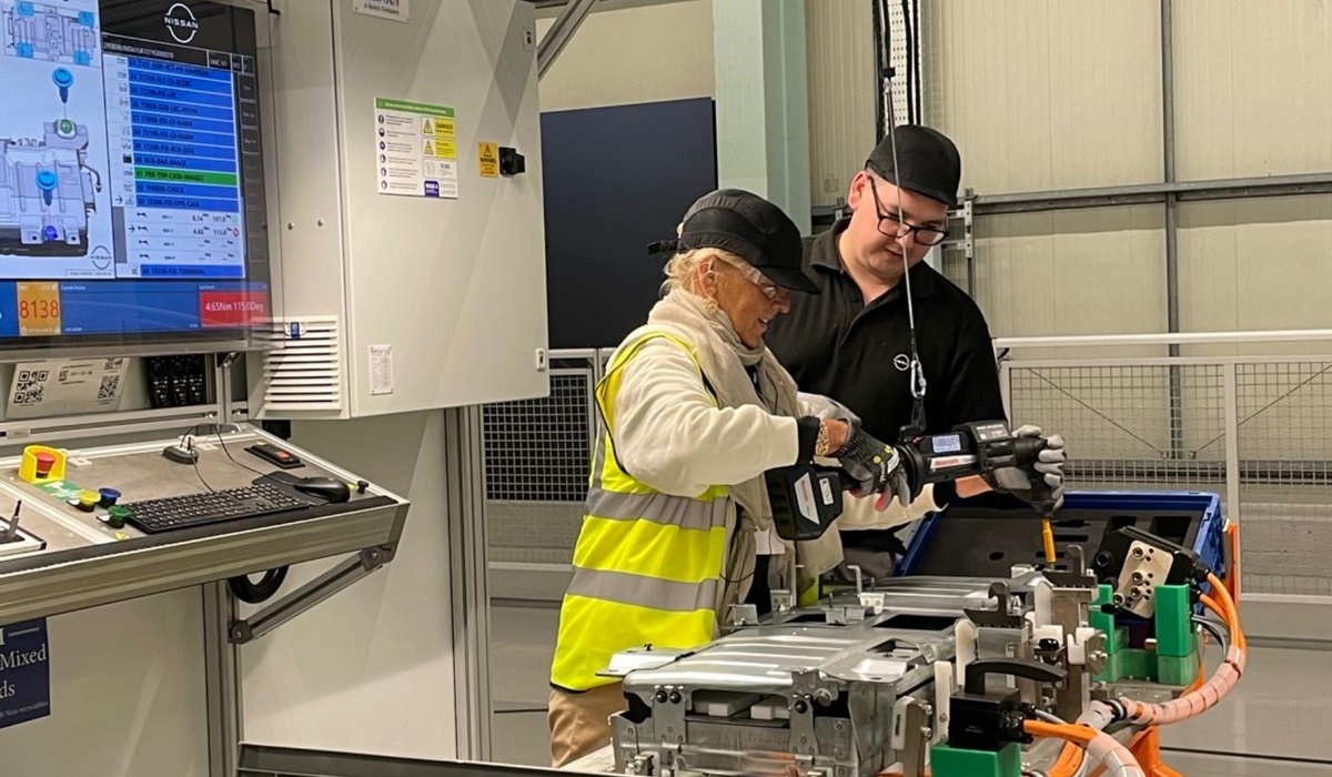 mid Sunderland - mid-Autorin Solveig Grewe steigt in den Produktionsprozess ein. Nissan