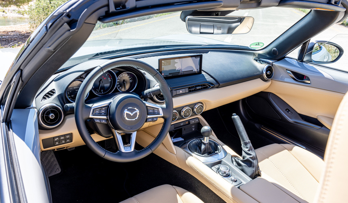 mid Zagreb - Die klassichen Rundinstrumente sind toll, die Handschaltung ist eine der Besten auf dem Markt. Mike Neumann / mid