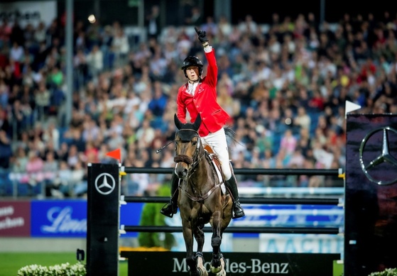 Mercedes-Benz zum 70. Mal Generalsponsor des CHIO Aachen