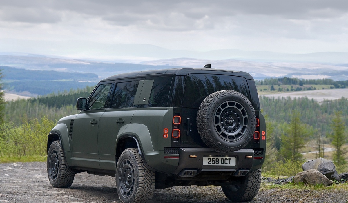 mid Groß-Gerau - Deutlich ausgestellte und vergrößerte Radhäuser. Land Rover