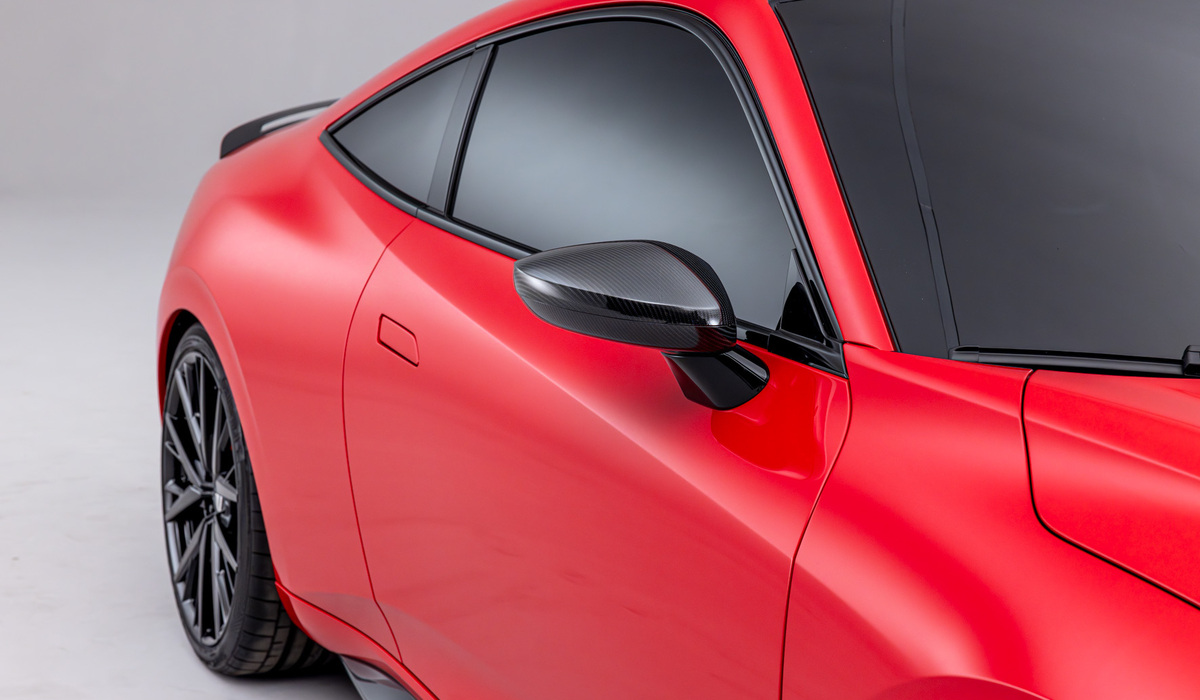 mid London - Wenn alle anderen Akzente in Carbon gehalten sind, dürfen die Spiegel natürlich nicht fehlen. Mike Neumann / mid