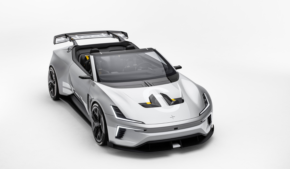 mid Groß-Gerau - Eine aerodynamisch optimierte Motorhaube wird von einem aggressiven Frontsplitter eingerahmt. Polestar