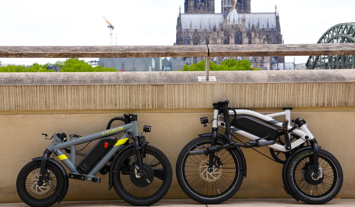 Auch das B25 lässt sich falten und damit kompakter lagern Foto: Steeron