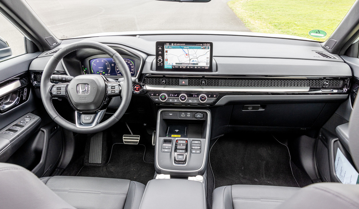 mid Groß-Gerau - Das Cockpit ist angenehm übersichtlich gehalten. Mike Neumann / mid