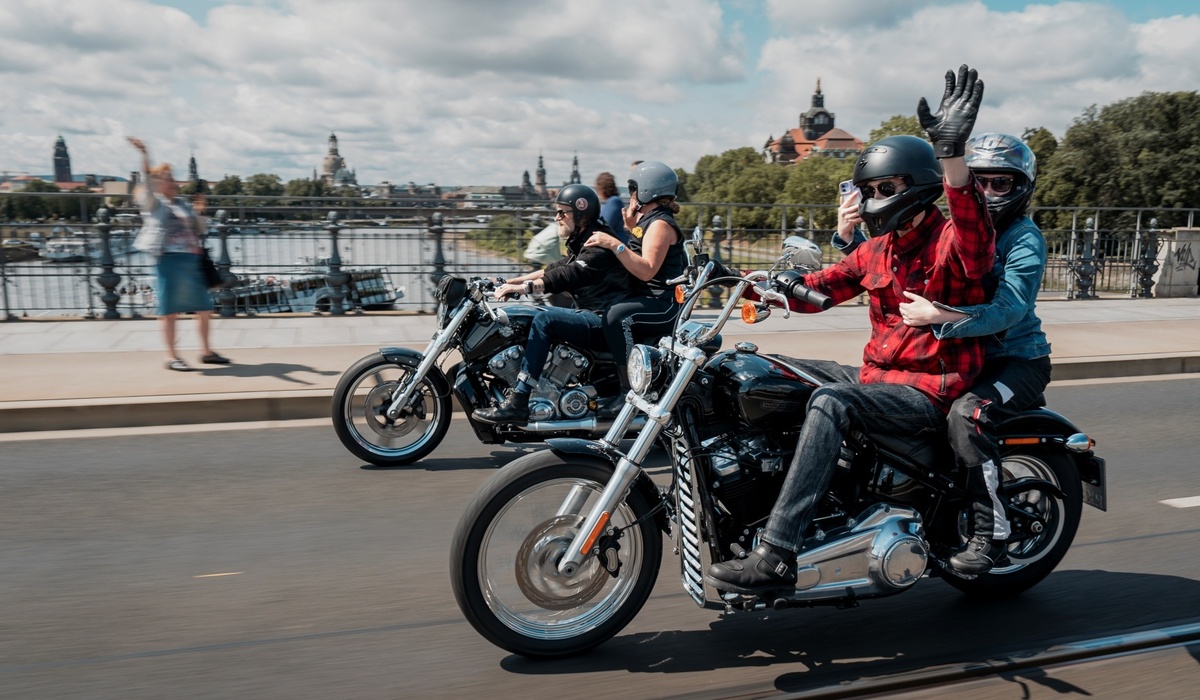 mid Groß-Gerau - Harley-Davidson Modelle konnten auf den Straßen in und um Dresden ausgiebig ausprobiert werden. AmyLee Photography für Harley-Davidson